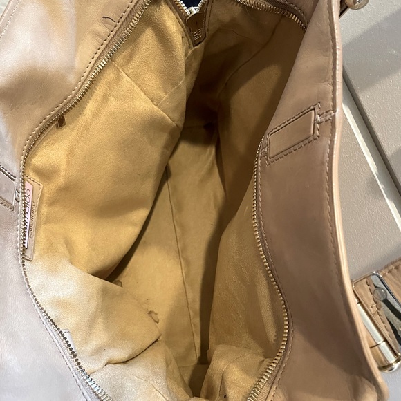 JIMMY CHOO Beige Leather Shoulder Bag Purse Gold Hardware - Picture 4 of 7